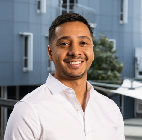 Dr. Jorge A. Amaya Catano